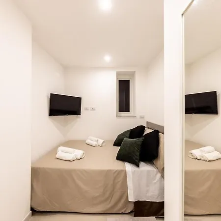 For 6 With Jacuzzi In The Center Of * Catania