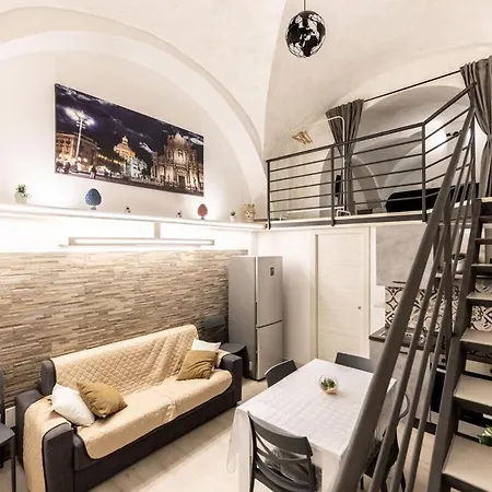 For 6 With Jacuzzi In The Center Of Apartment *