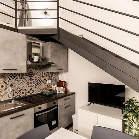 Apartment For 6 With Jacuzzi In The Center Of *